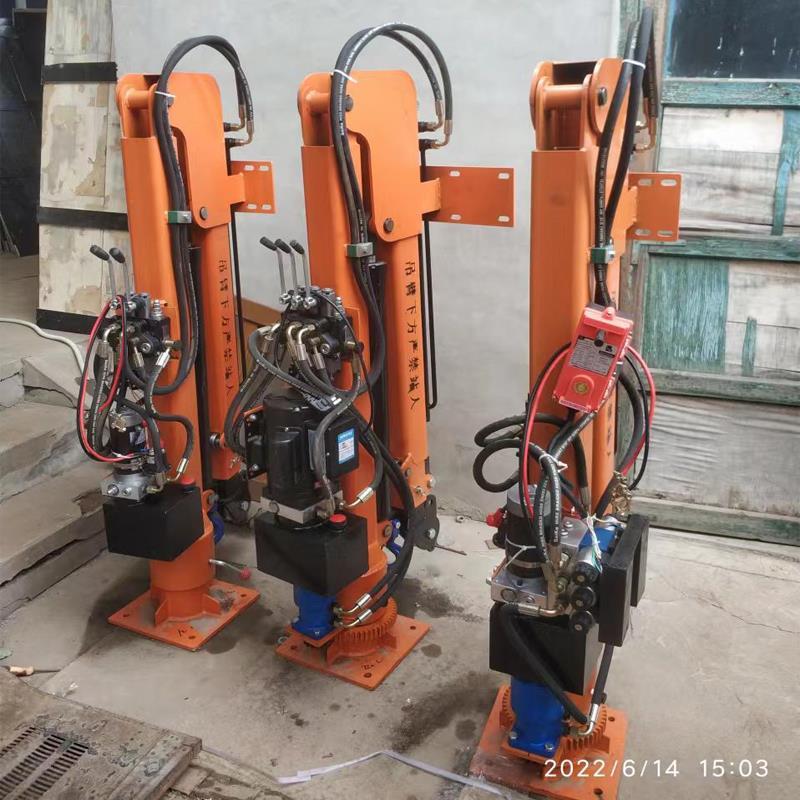 新城区重汽蓝牌随车吊 3.2吨 国六动力强 液压驱动 农用自卸起重机